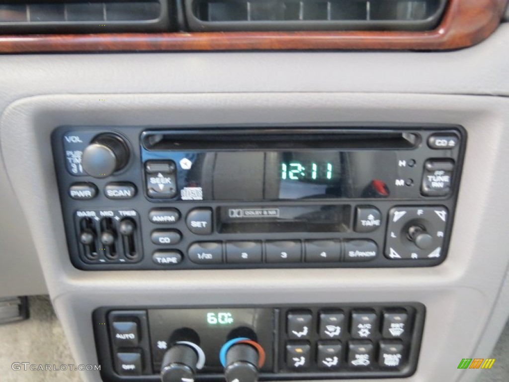 1997 Chrysler Concorde LXi Audio System Photo #70875672