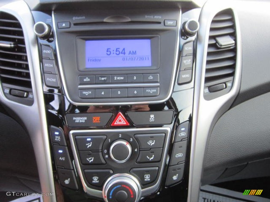 2013 Elantra GT - Black Noir Pearl / Black photo #19