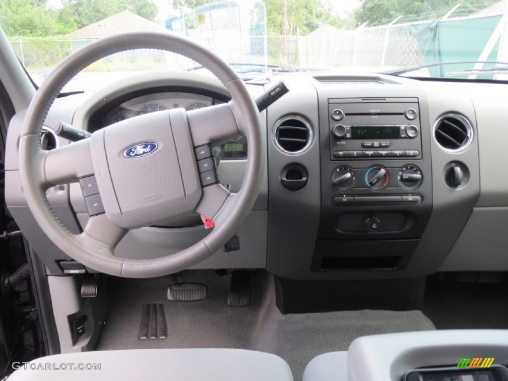 2007 F150 XLT SuperCrew - Black / Medium Flint photo #33