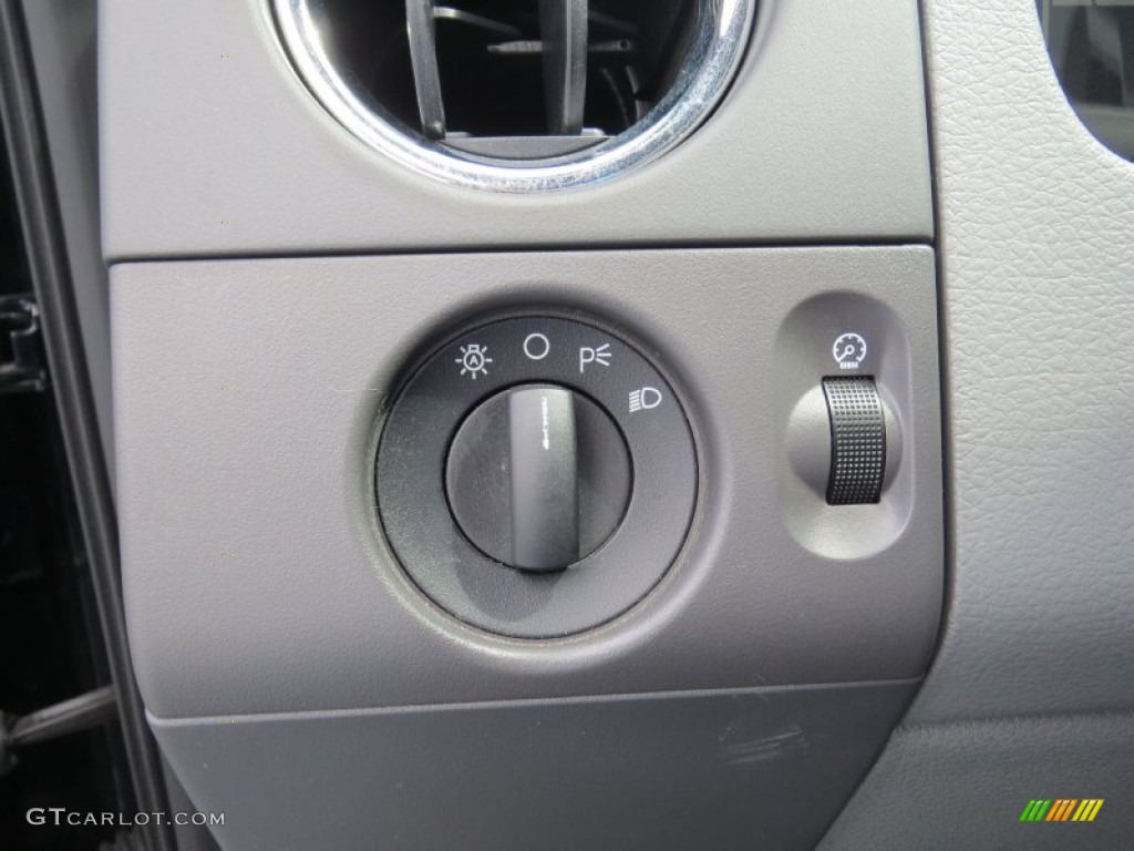 2007 F150 XLT SuperCrew - Black / Medium Flint photo #39