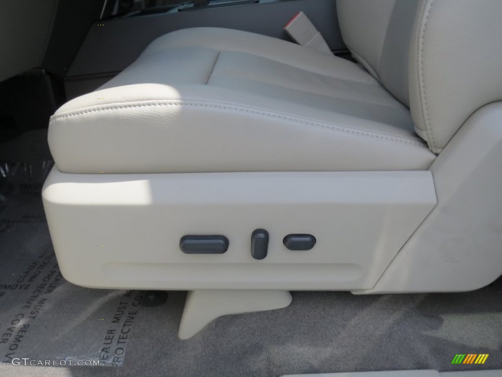 2013 Ford Expedition XLT Front Seat Photo #70880053