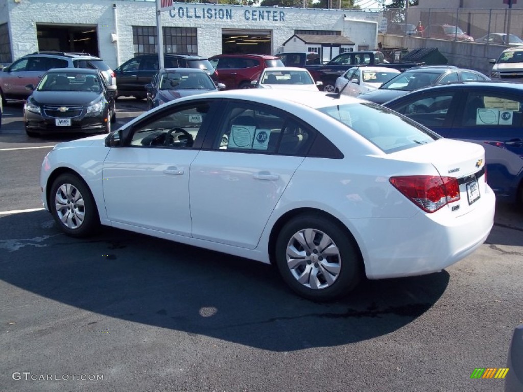 2013 Cruze LS - Summit White / Jet Black/Medium Titanium photo #5