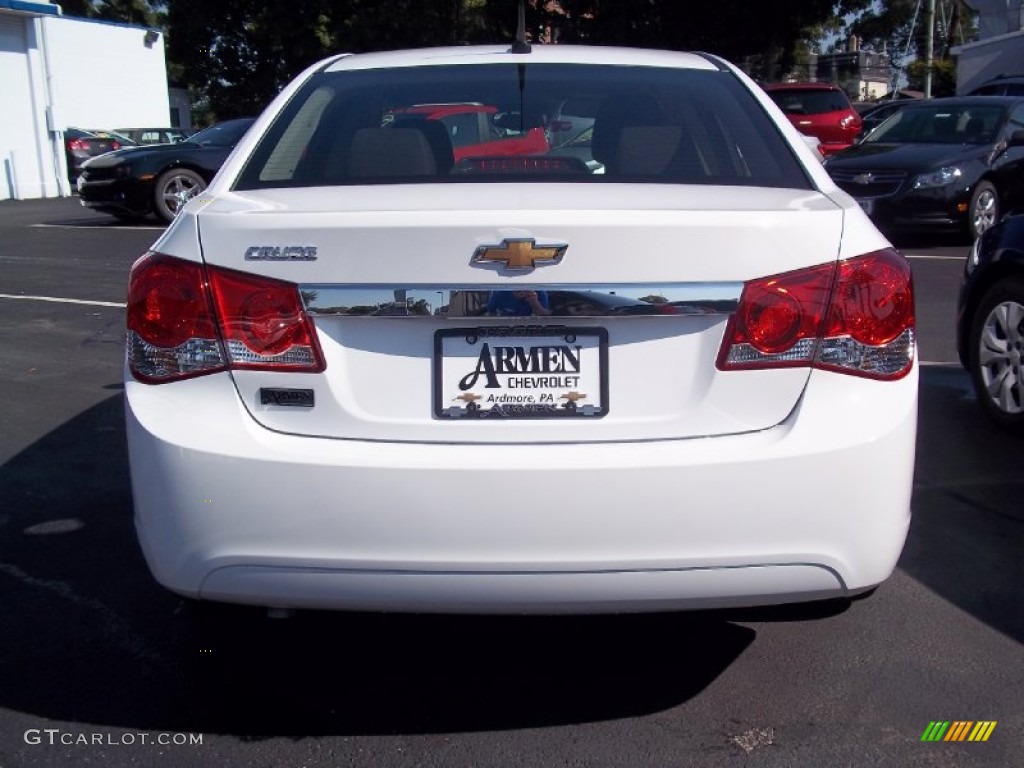 2013 Cruze LS - Summit White / Jet Black/Medium Titanium photo #6