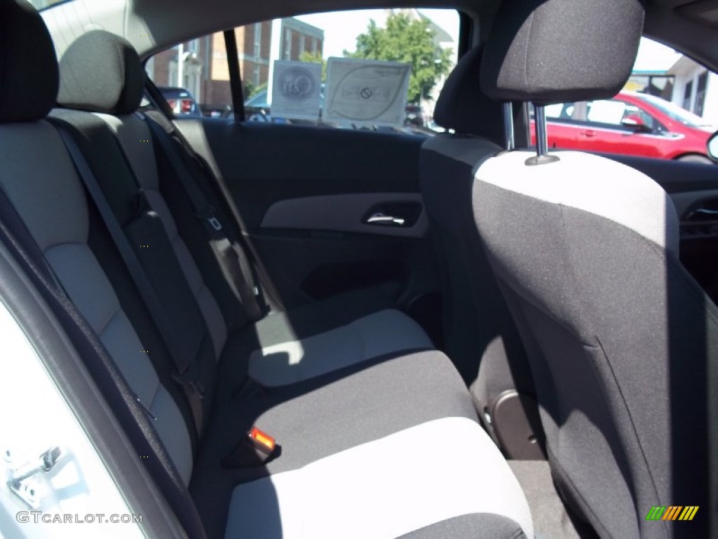 2013 Cruze LS - Summit White / Jet Black/Medium Titanium photo #8
