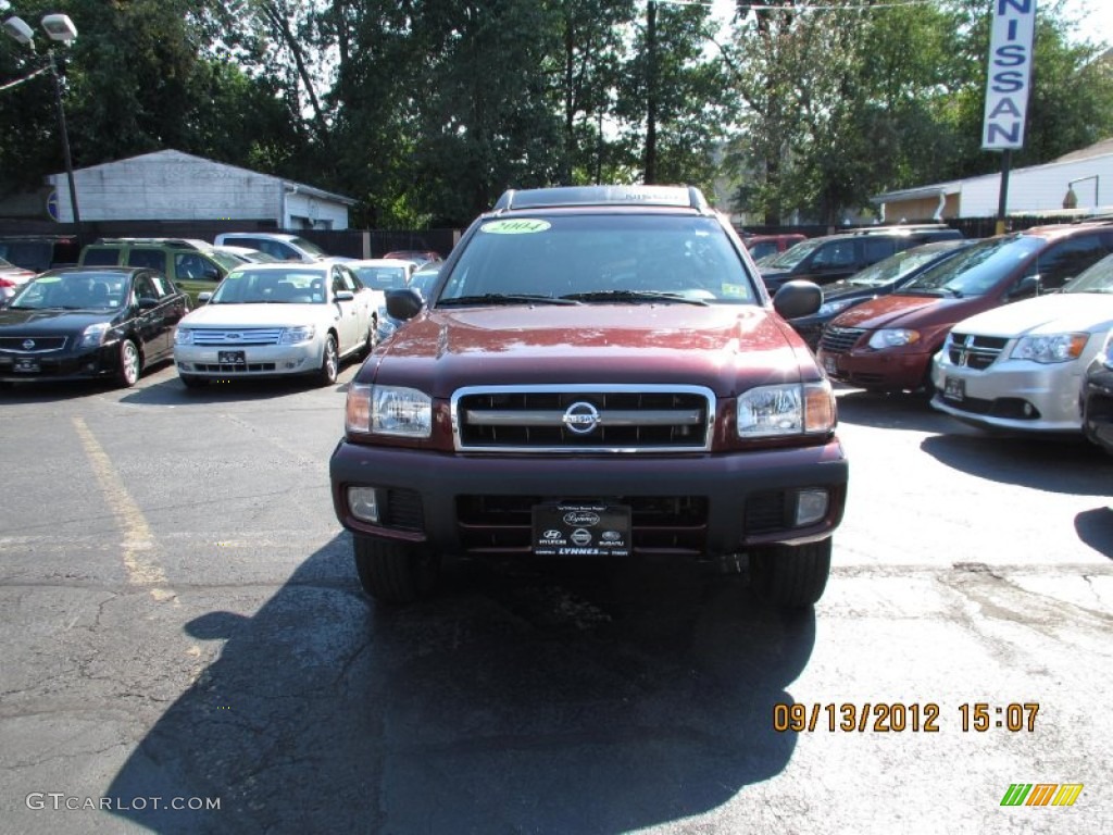 2004 Pathfinder SE 4x4 - Merlot Red Pearl / Charcoal photo #2