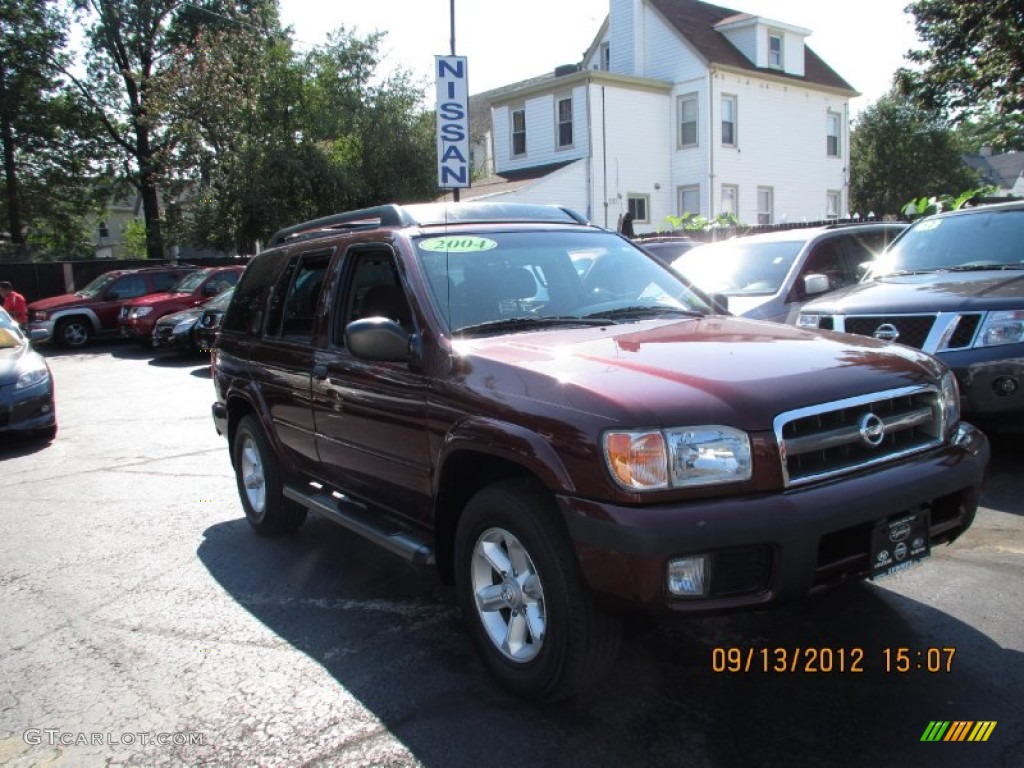 2004 Pathfinder SE 4x4 - Merlot Red Pearl / Charcoal photo #3