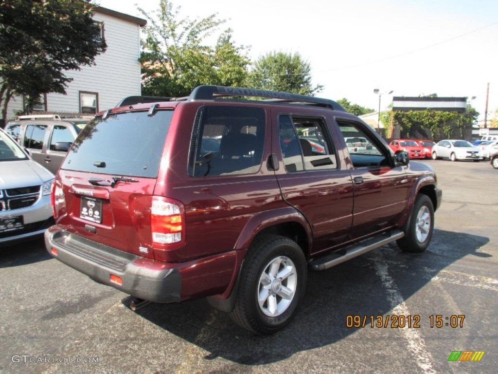 2004 Pathfinder SE 4x4 - Merlot Red Pearl / Charcoal photo #4