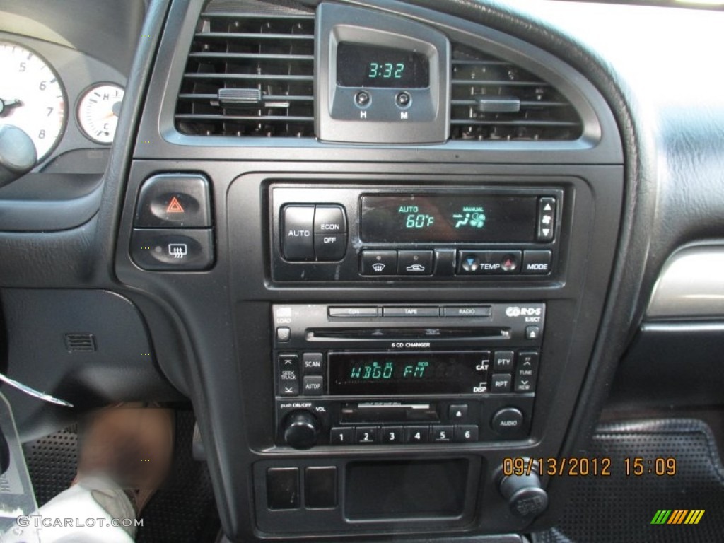 2004 Pathfinder SE 4x4 - Merlot Red Pearl / Charcoal photo #15
