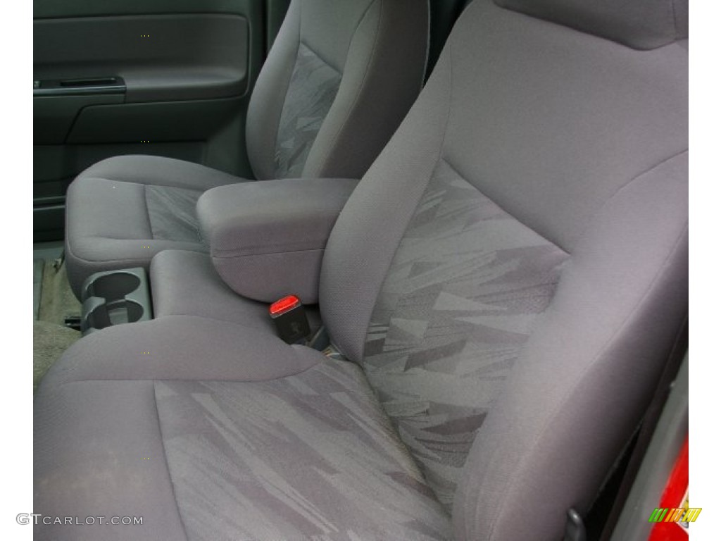 2005 Colorado Z71 Extended Cab 4x4 - Victory Red / Very Dark Pewter photo #2