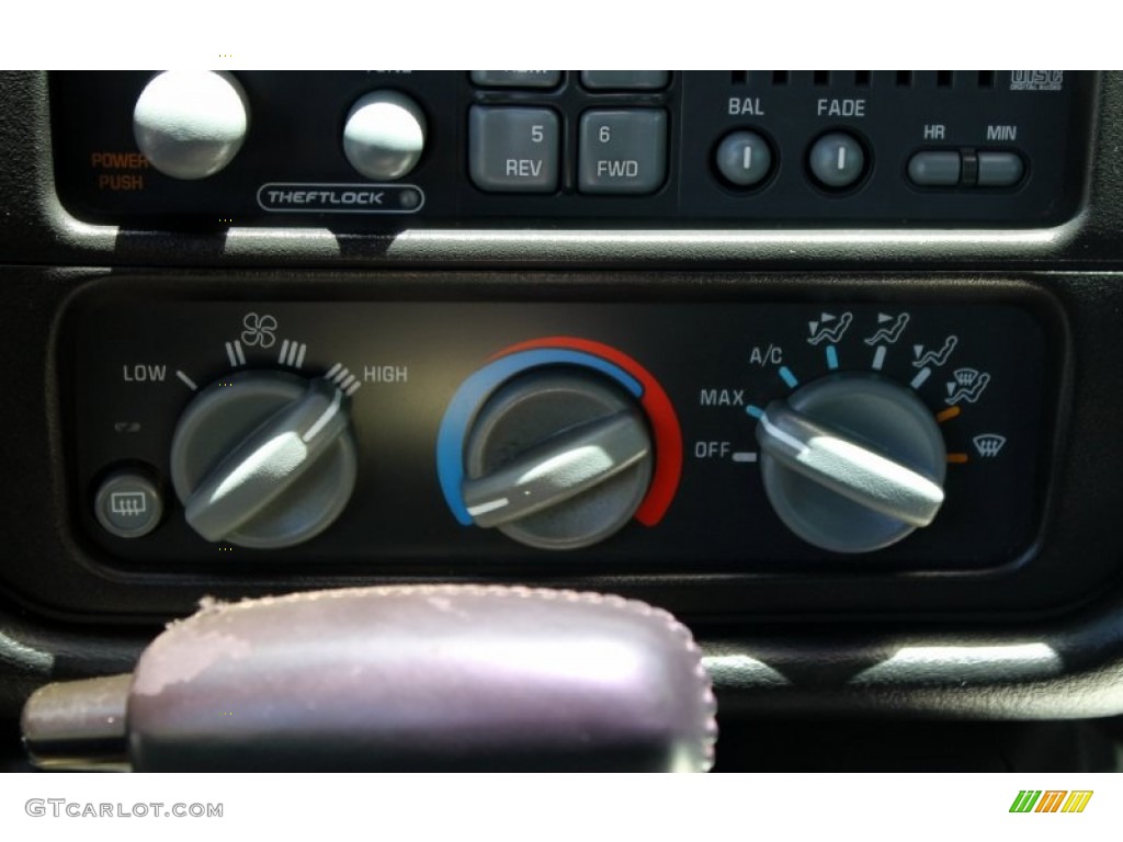 2002 Pontiac Firebird Coupe Controls Photo #70883731
