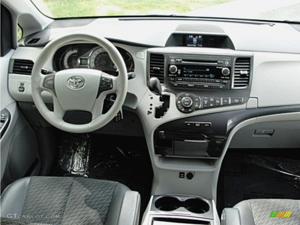 2011 Sienna SE - Silver Sky Metallic / Dark Charcoal photo #16