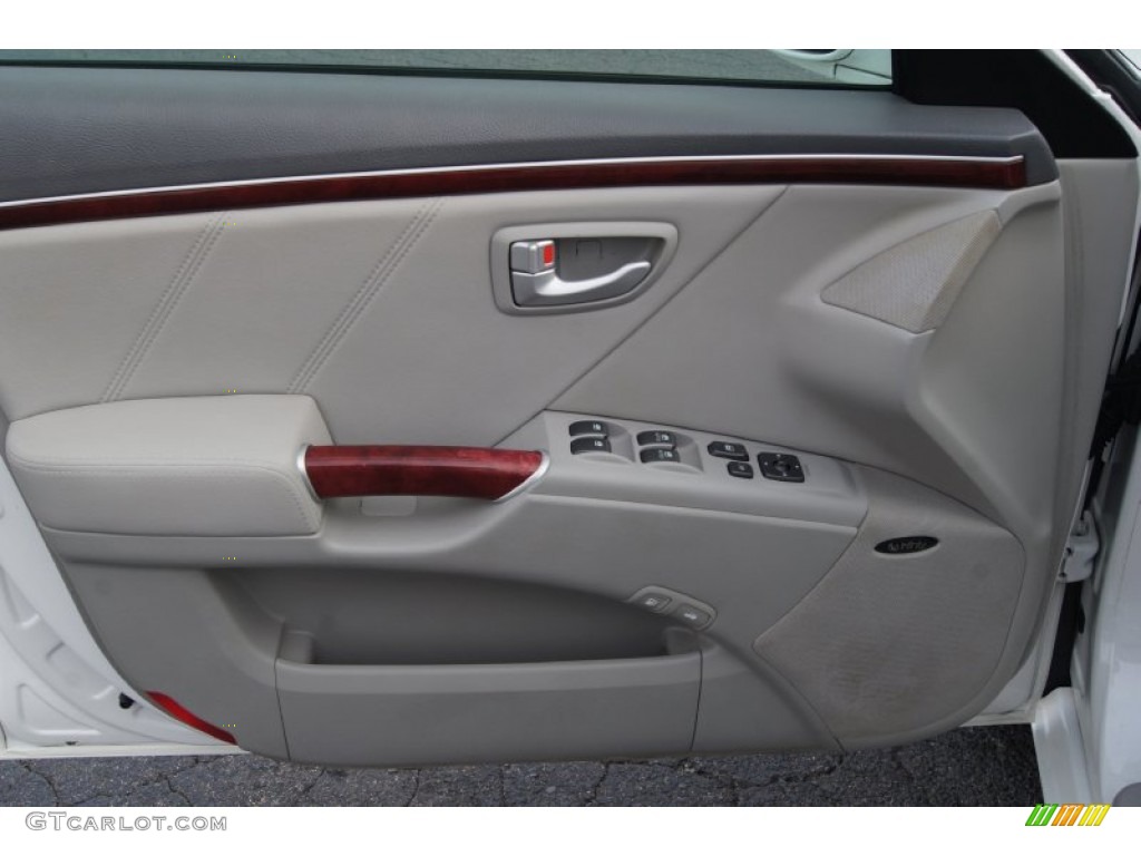 2007 Hyundai Azera Limited Beige Door Panel Photo #70887772