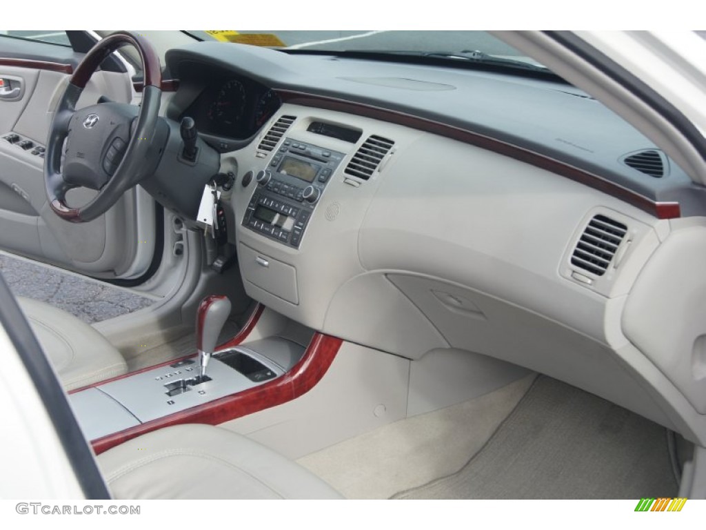 2007 Hyundai Azera Limited Beige Dashboard Photo #70887814