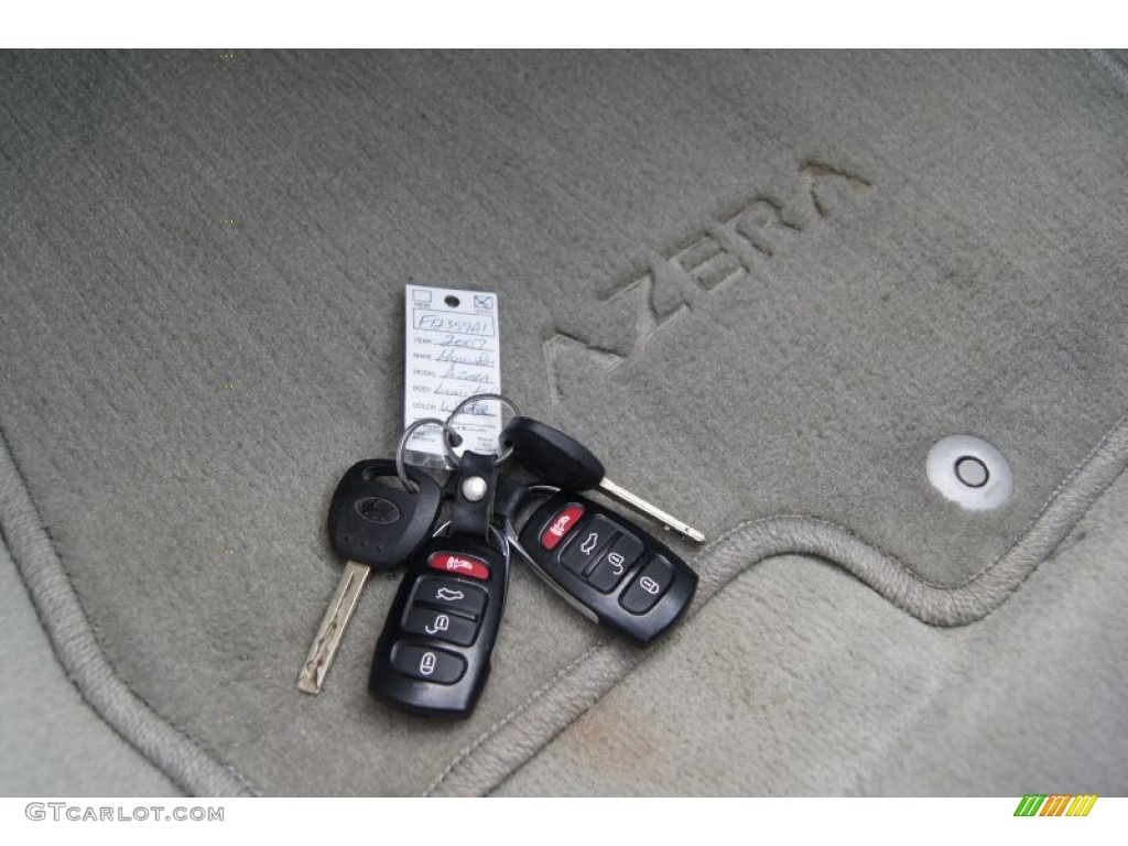 2007 Hyundai Azera Limited Keys Photos