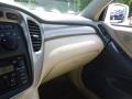 2003 Super White Toyota Highlander V6  photo #23