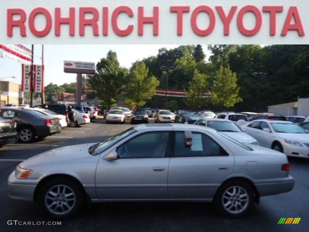 Lunar Mist Metallic Toyota Camry