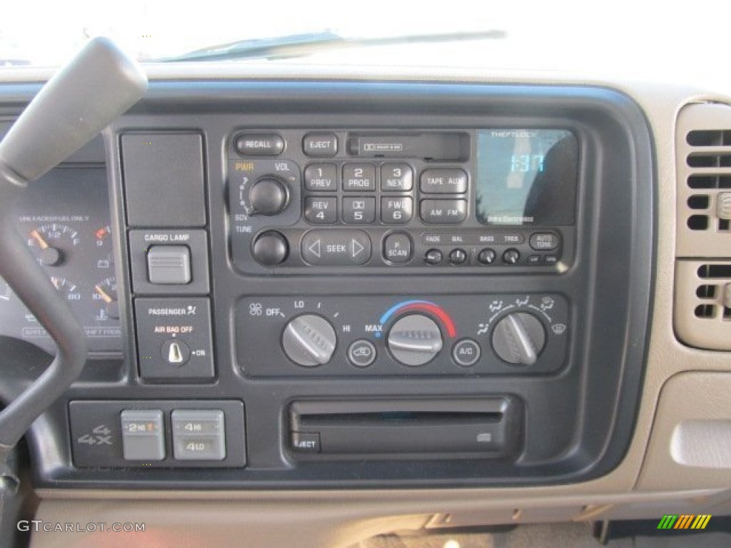 1997 Chevrolet C/K K1500 Silverado Extended Cab 4x4 Controls Photo #70901320