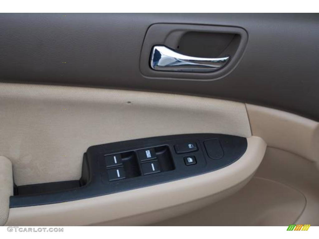 2007 Accord Value Package Sedan - Taffeta White / Ivory photo #13