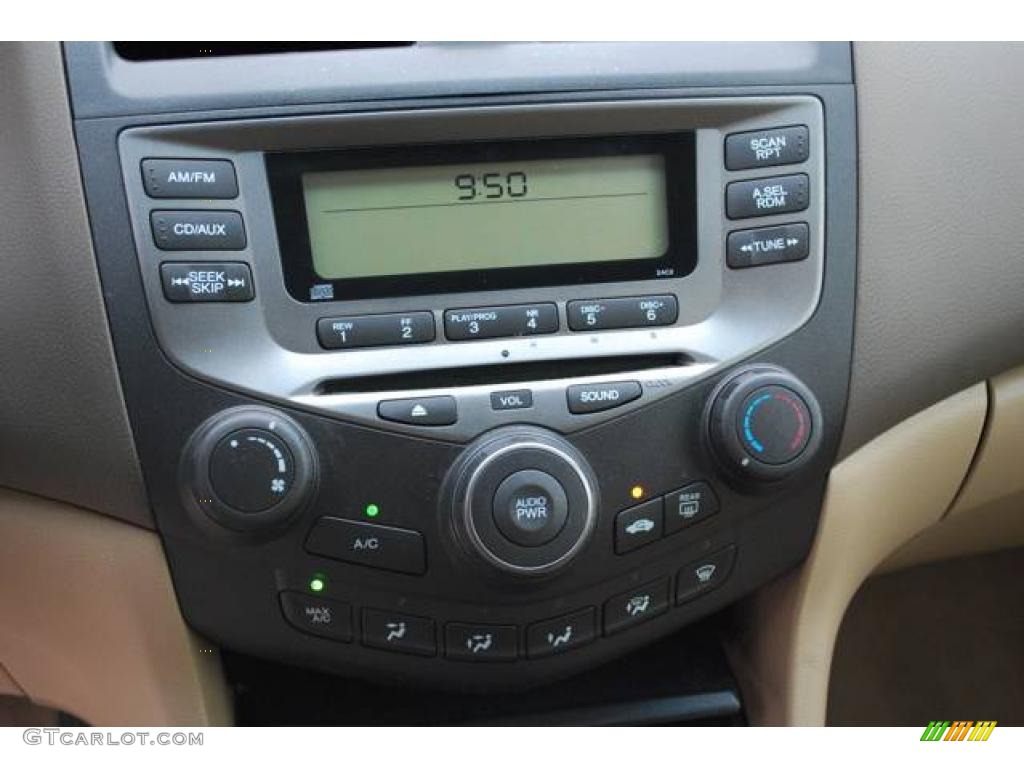 2007 Accord Value Package Sedan - Taffeta White / Ivory photo #19