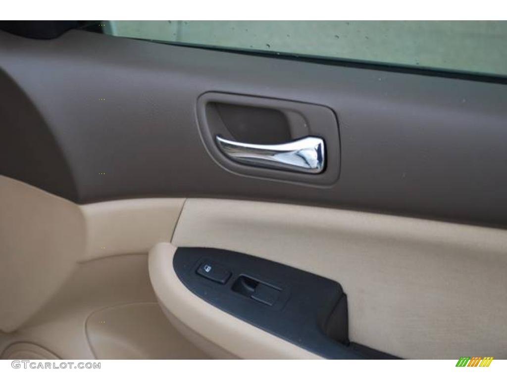 2007 Accord Value Package Sedan - Taffeta White / Ivory photo #21