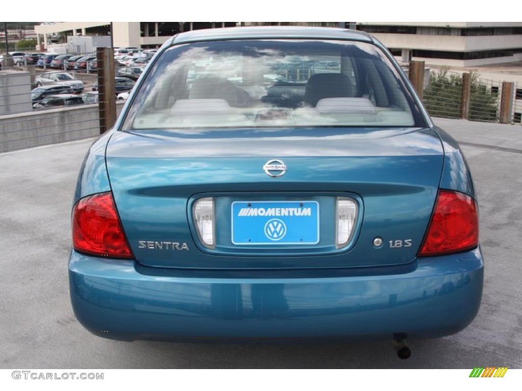 2004 Sentra 1.8 S - Vibrant Blue / Charcoal photo #6