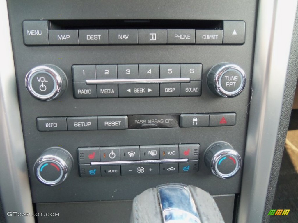 2010 Lincoln MKZ AWD Controls Photo #70904116
