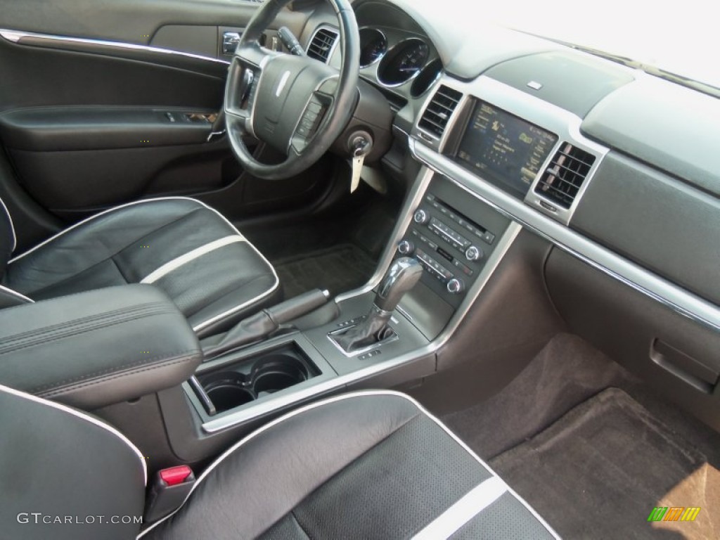2010 Lincoln MKZ AWD Dark Charcoal Dashboard Photo #70904182