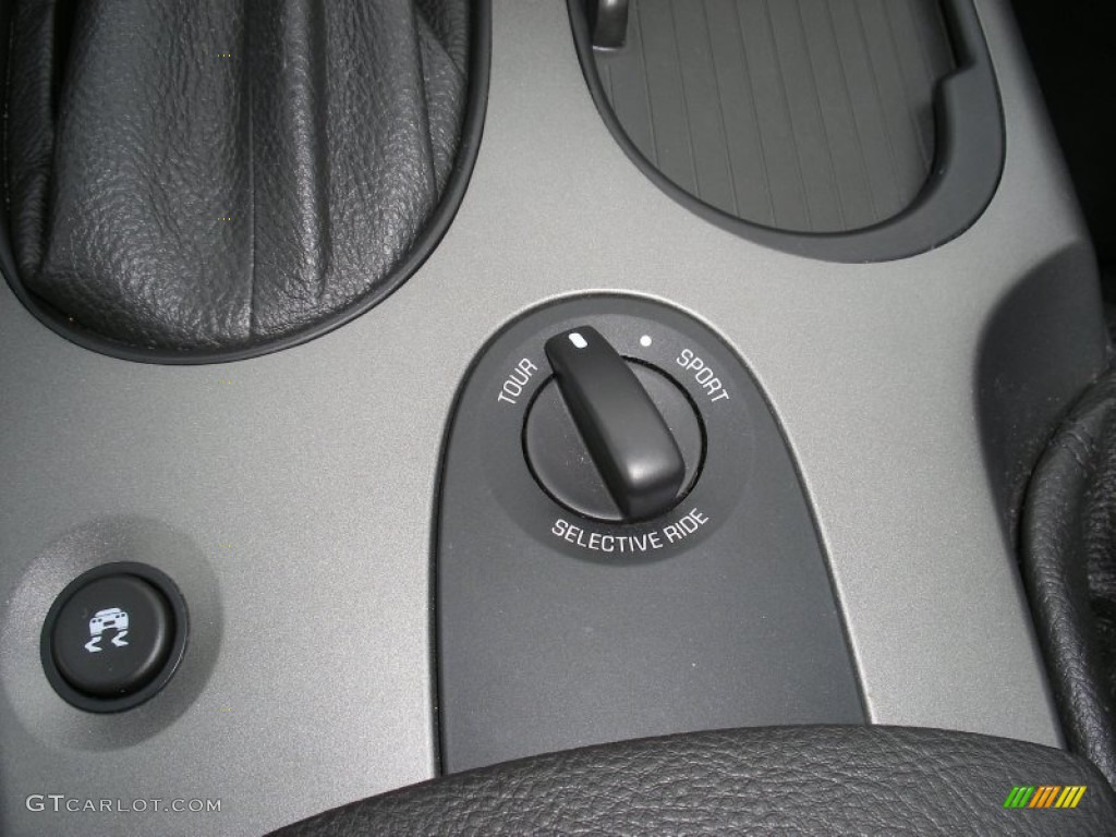 2006 Chevrolet Corvette Convertible Controls Photo #70905232