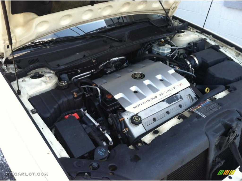 2000 Cadillac DeVille Sedan Engine Photos