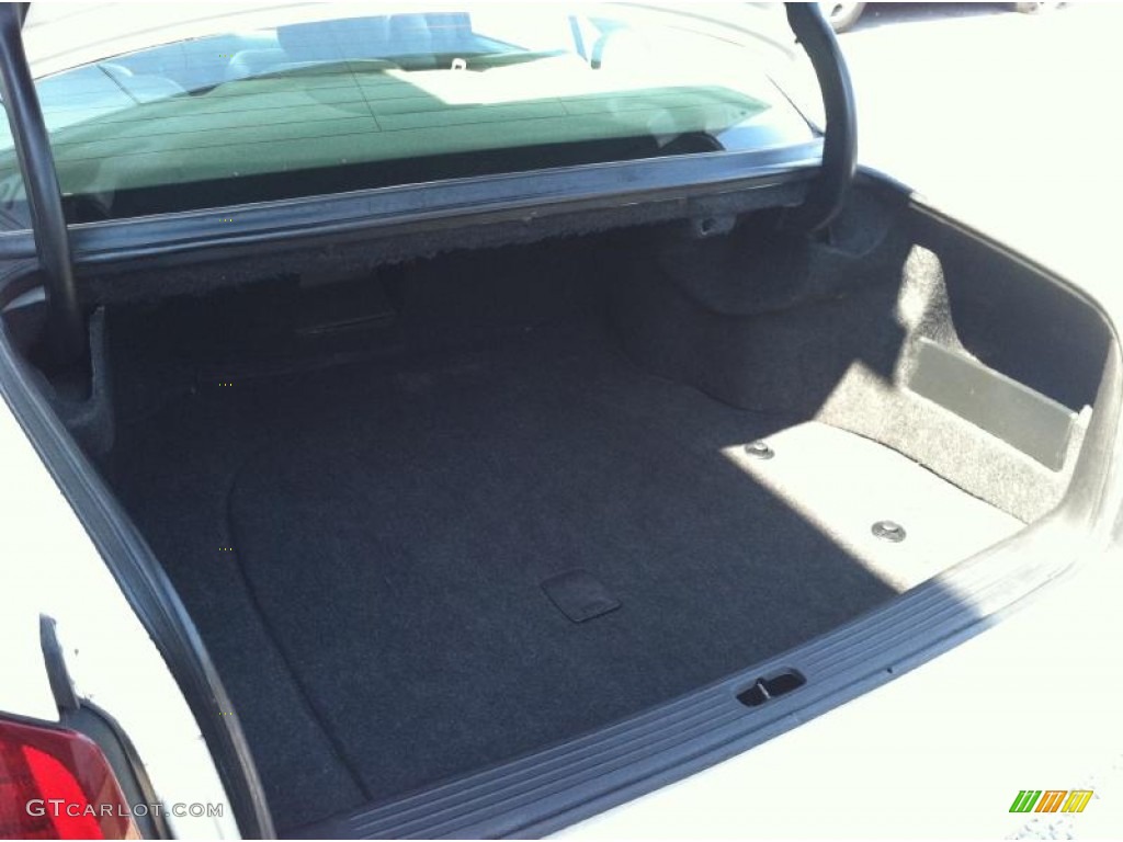 2000 Cadillac DeVille Sedan Trunk Photo #70905331