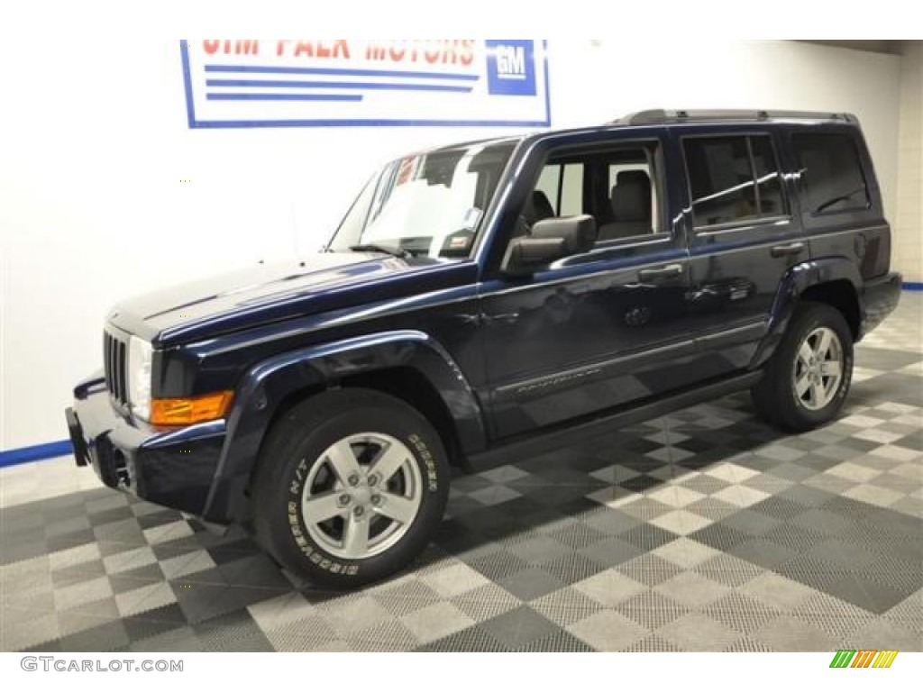 Midnight Blue Pearl Jeep Commander