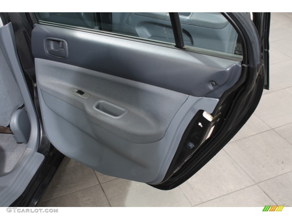 2003 Mitsubishi Lancer ES Door Panel Photos