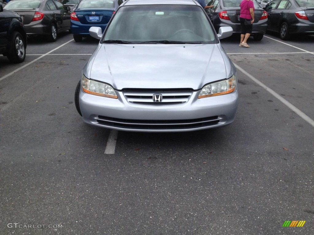 2002 Accord LX Sedan - Satin Silver Metallic / Quartz Gray photo #4