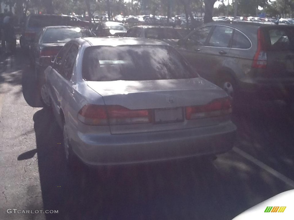 2002 Accord LX Sedan - Satin Silver Metallic / Quartz Gray photo #9