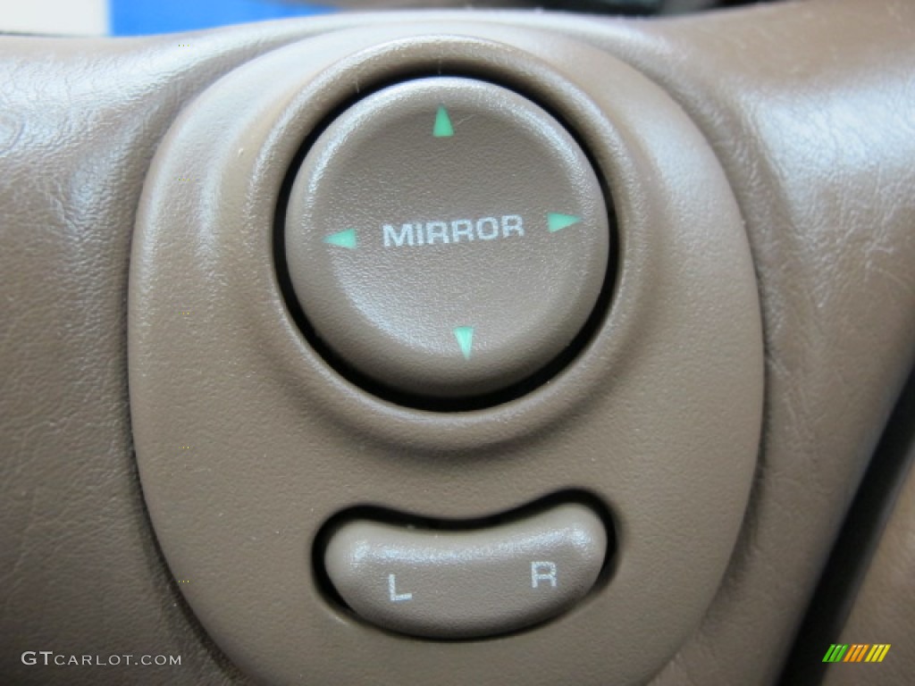 2000 Chrysler LHS Standard LHS Model Controls Photo #70911901