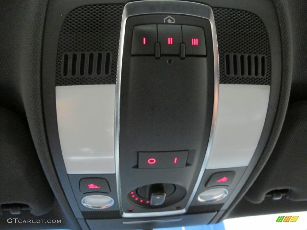 2007 Audi S6 5.2 quattro Sedan Controls Photo #70912236