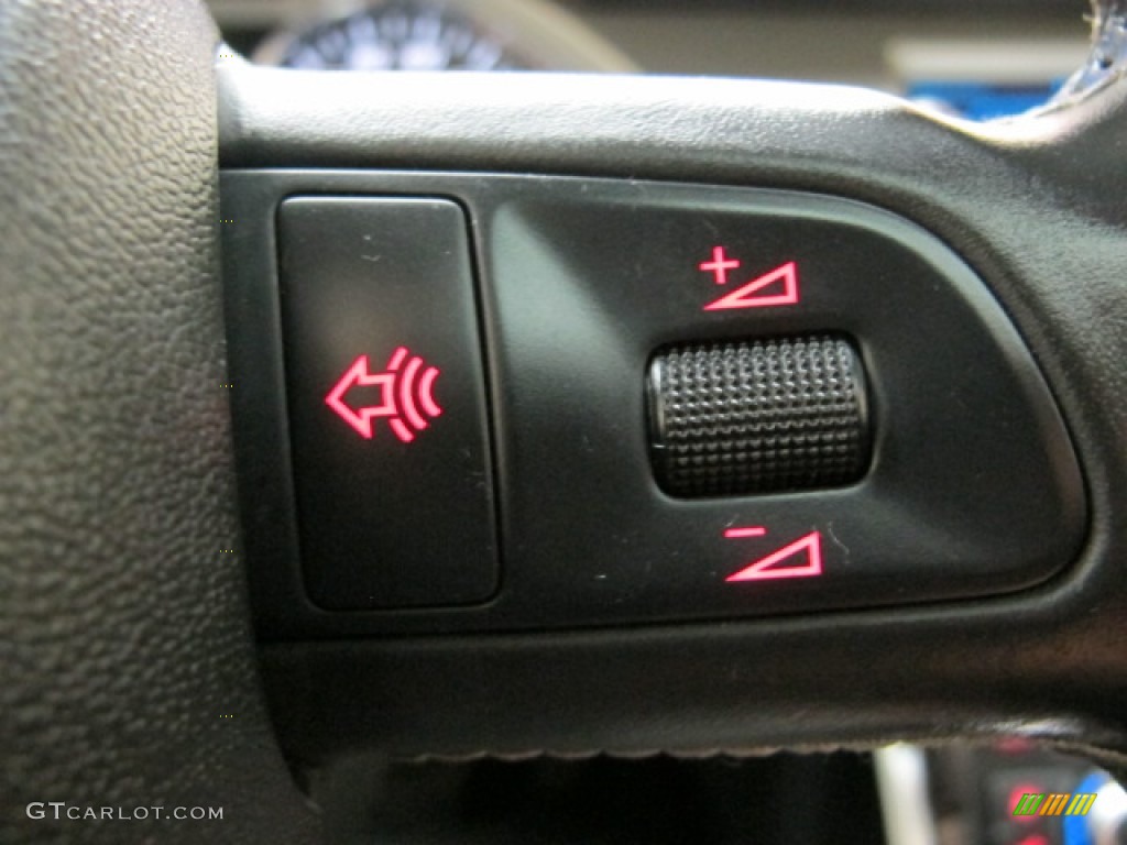 2007 Audi S6 5.2 quattro Sedan Controls Photo #70912258
