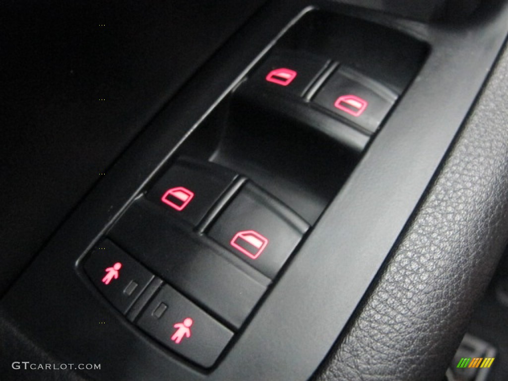 2007 Audi S6 5.2 quattro Sedan Controls Photo #70912307