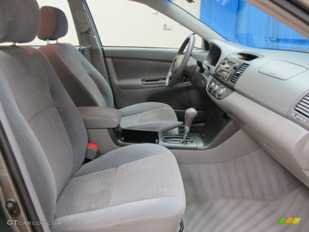 Stone Gray Interior 2006 Toyota Camry LE Photo #70913686