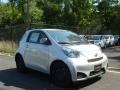 Classic Silver Metallic - iQ  Photo No. 1