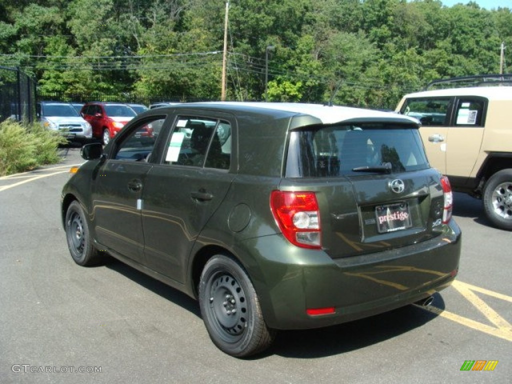 2012 xD  - Amazon Green Metallic / Dark Charcoal photo #4