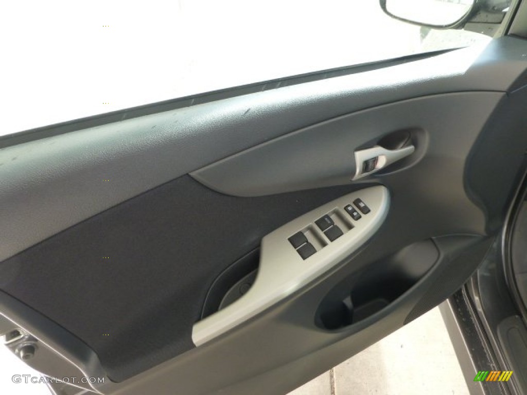 2013 Corolla S - Magnetic Gray Metallic / Dark Charcoal photo #15