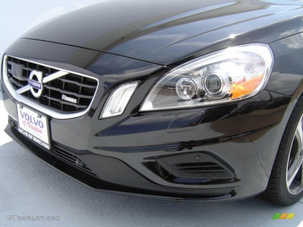 2013 S60 R-Design AWD - Black Sapphire Metallic / R Design Black photo #11