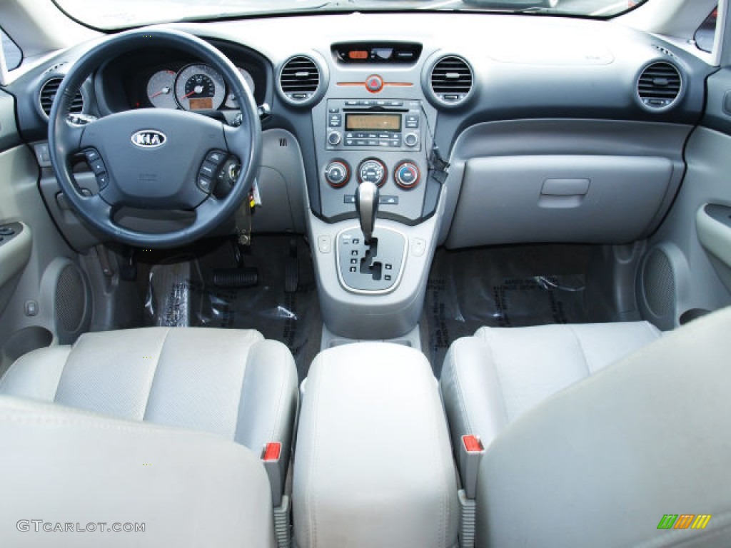 2007 Kia Rondo EX V6 Gray Dashboard Photo #70920379