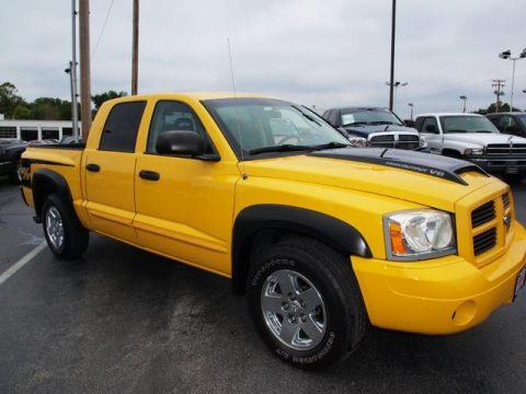 2006 Dodge Dakota R/T Quad Cab 4x4 Data, Info and Specs