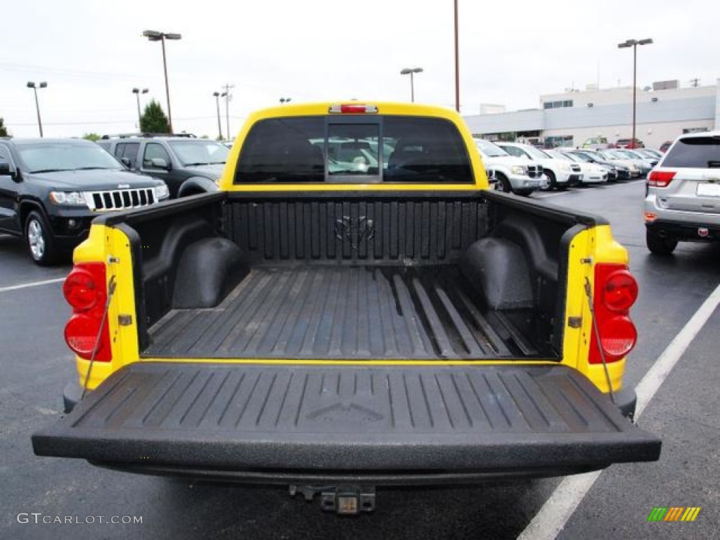 2006 Dakota R/T Quad Cab 4x4 - Solar Yellow / Medium Slate Gray photo #5