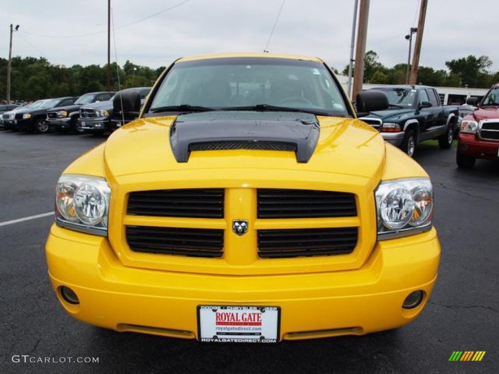 2006 Dakota R/T Quad Cab 4x4 - Solar Yellow / Medium Slate Gray photo #8
