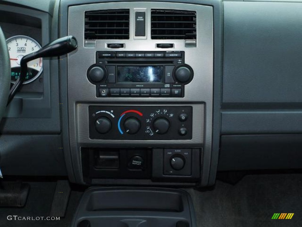 2006 Dakota R/T Quad Cab 4x4 - Solar Yellow / Medium Slate Gray photo #12