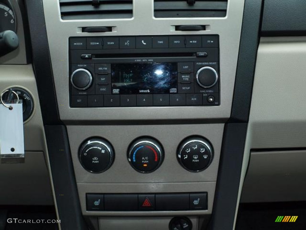 2010 Dodge Avenger R/T Controls Photos