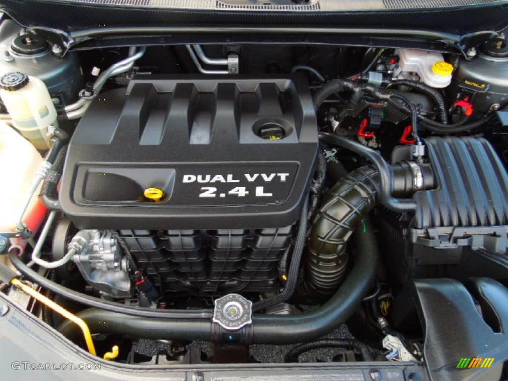 2012 Chrysler 200 Touring Sedan 2.4 Liter DOHC 16-Valve Dual VVT 4 Cylinder Engine Photo #70925101